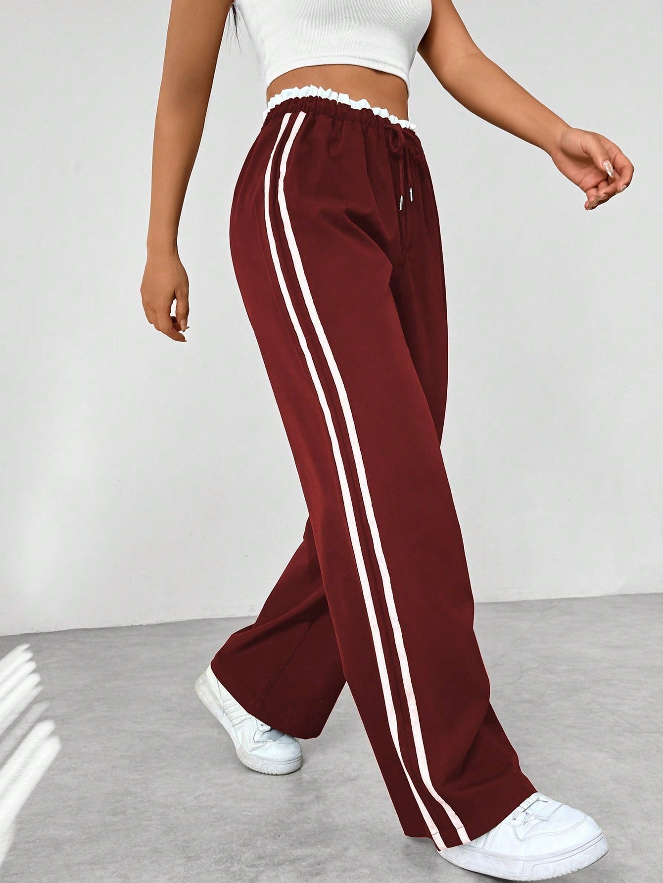 Dames Wide - Leg Broek met Strepen en Elastische Taille - De Mode OutletFA-11300425-140106-92-3