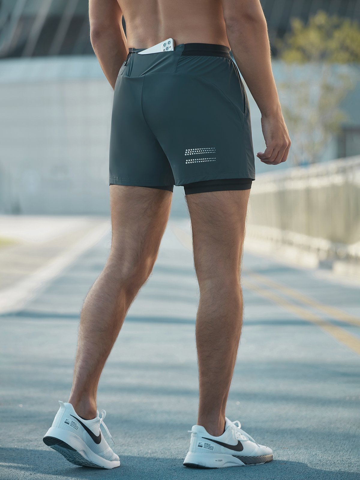 Liam Men's 2 - in - 1 Hardloop Short met Telefoonvak voor Ultiem Comfort en Bewegingsvrijheid - De Mode Outlet9768444428635-;sku_k0