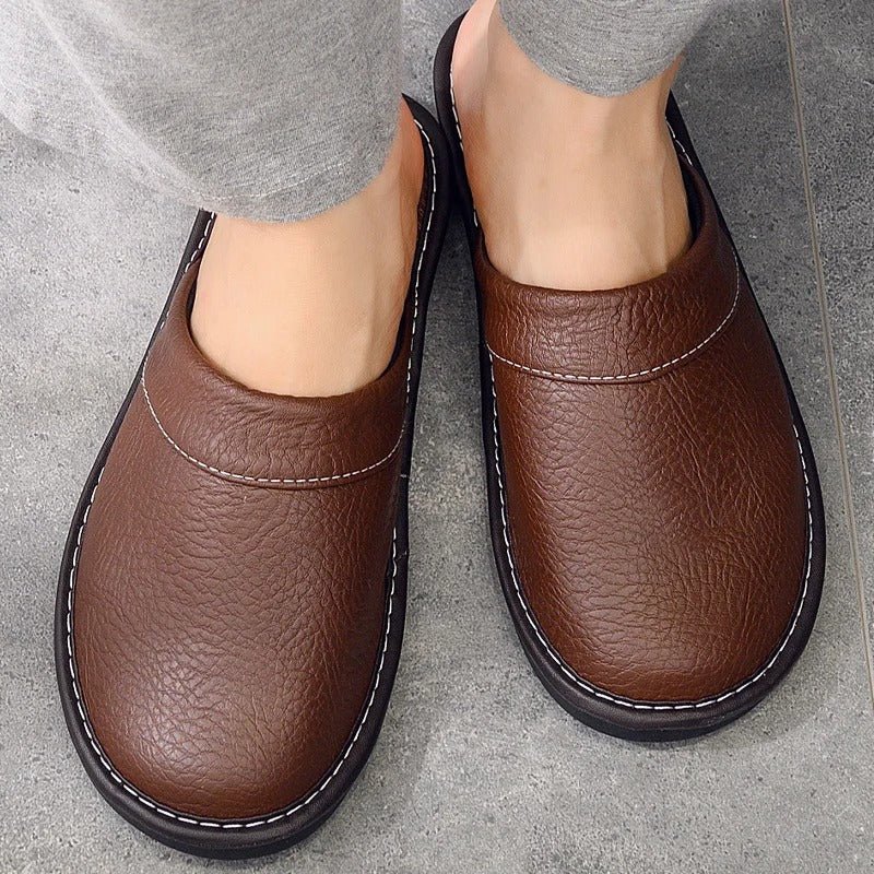 Hugo | Comfortabele Vegan Leren Pantoffels – Luxe & Ontspanning - De Mode Outlet