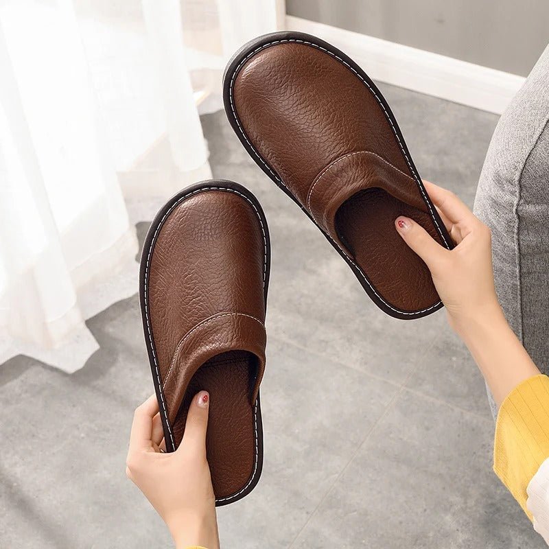 Hugo | Comfortabele Vegan Leren Pantoffels – Luxe & Ontspanning - De Mode Outlet