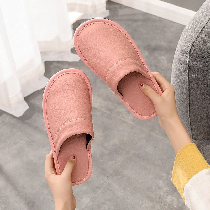 Hugo | Comfortabele Vegan Leren Pantoffels – Luxe & Ontspanning - De Mode Outlet