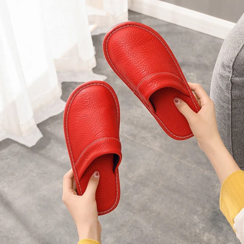 Hugo | Comfortabele Vegan Leren Pantoffels – Luxe & Ontspanning - De Mode Outlet
