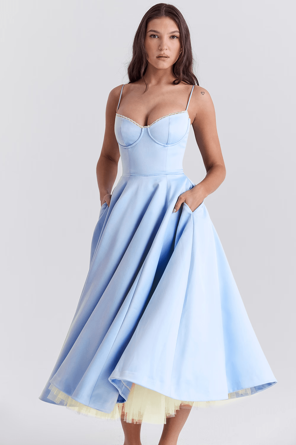 Mode Outlet | Elegante Midi Party Jurk – Flatterend & Feestelijk - De Mode OutletP2284 - Blue - S